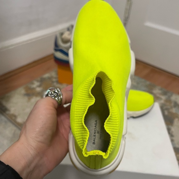 EUC Women Sz 7 (Euro Sz 37) Balenciaga Speed Trainer With BB Neon/Bright Yellow - Picture 13 of 17